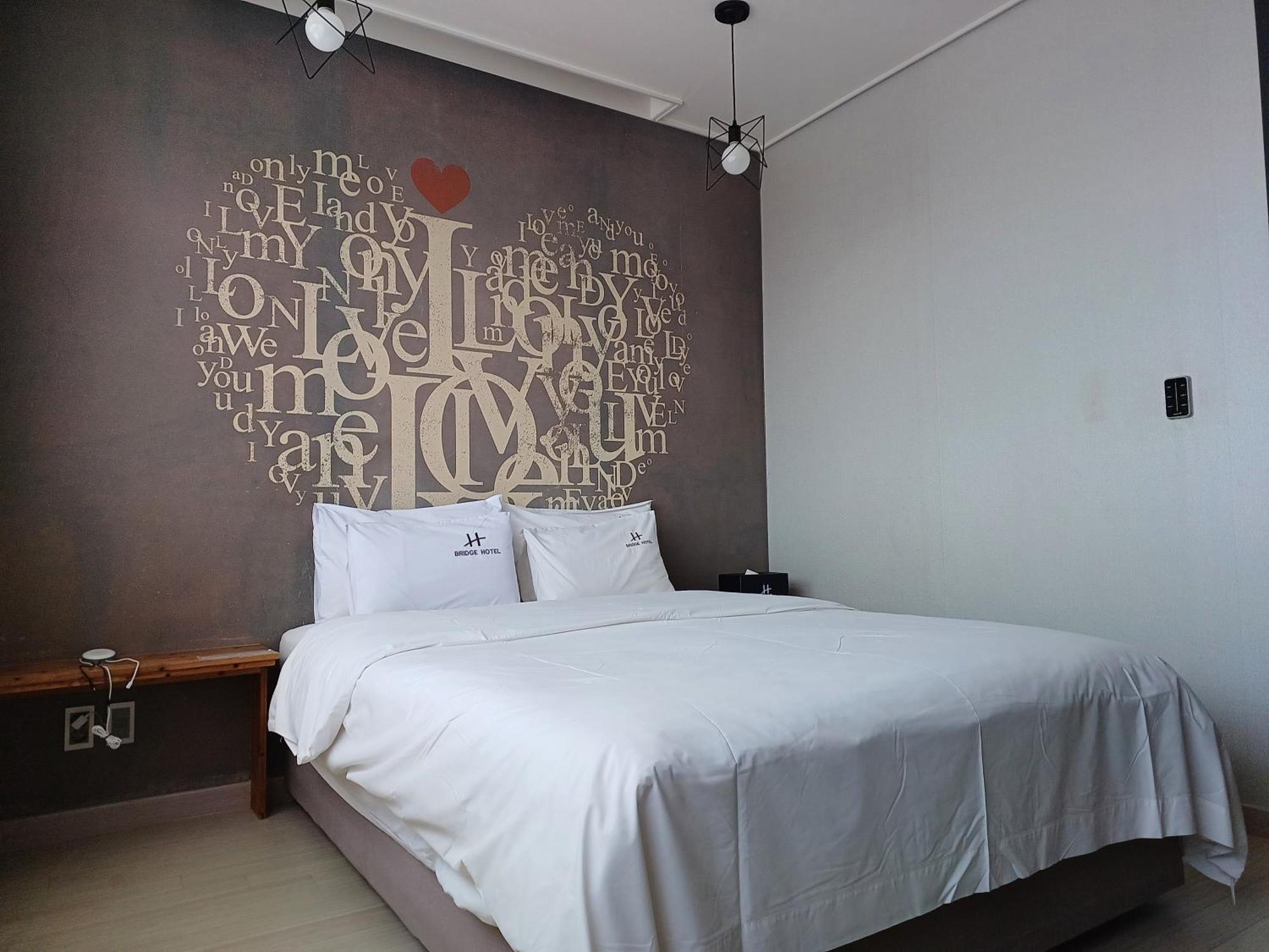 Tongyeong Bridge Hotel ภายนอก รูปภาพ