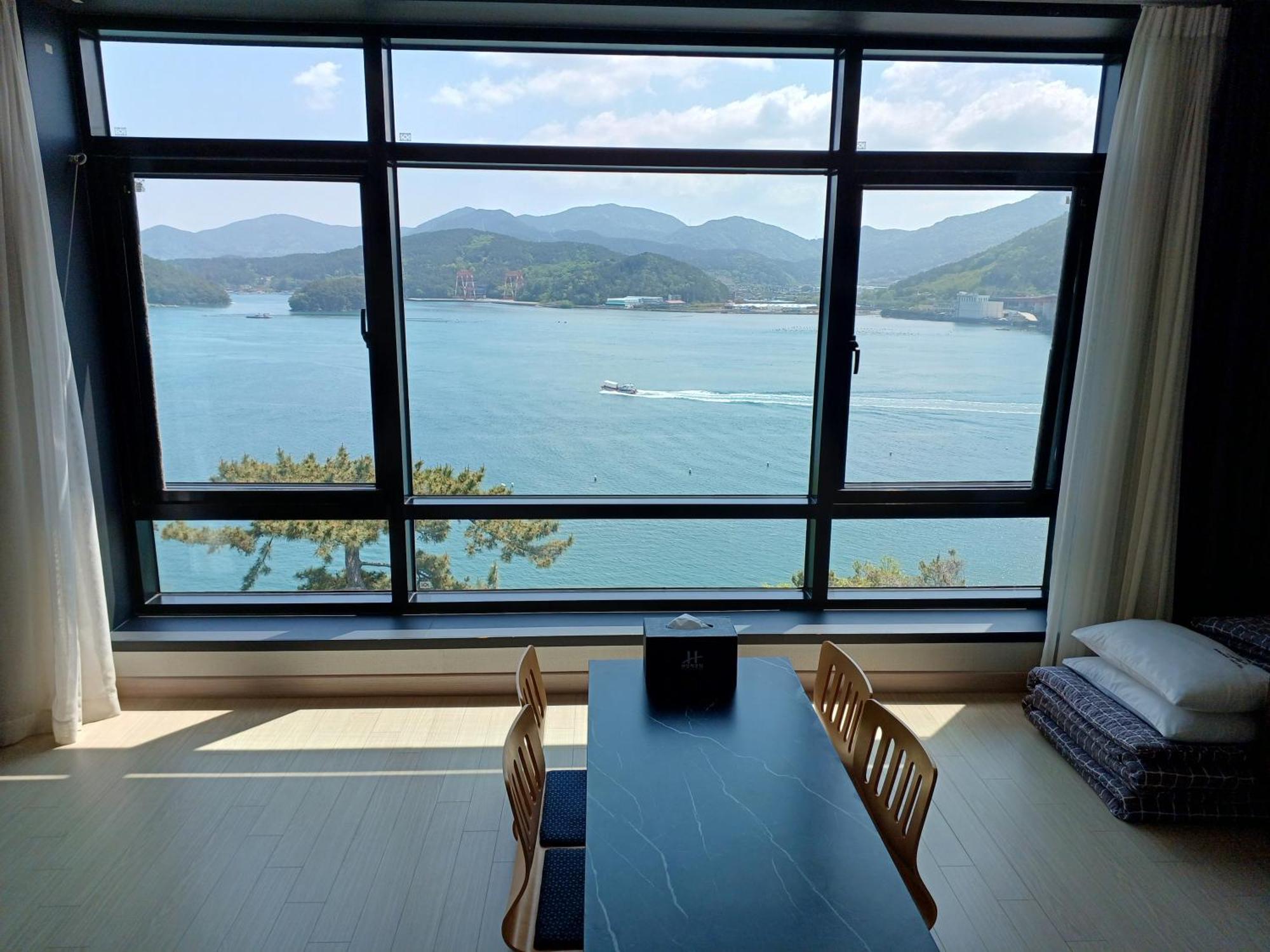 Tongyeong Bridge Hotel ภายนอก รูปภาพ